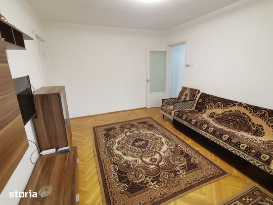 INCHIRIEZ apartament 2 camere semidecomandat,zona Vasile Aaron - Photo 1