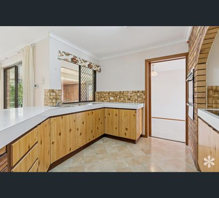6 Lachlan Road, Willetton, WA 6155 - Photo 4