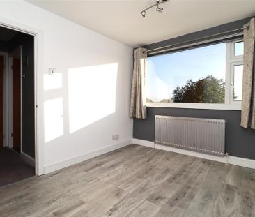 3 bedroom detached house to rent - Photo 4