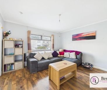 54 Pinewood Avenue, Carrickfergus, BT38 8EW - Photo 2