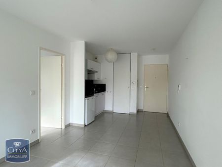 Location Appartement 2 pièces 40m² MARSEILLE 9ème - Photo 2