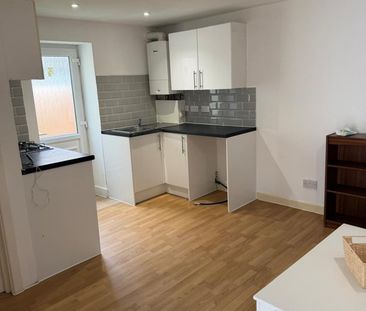 1 Bed Bungalow, Mellison Road, SW17 - Photo 6