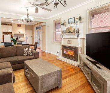 3 Bedroom Family Home - Convenient Location! - Photo 2