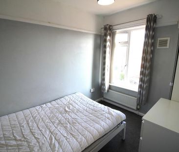 4 bedroom terraced house to rent - Photo 4