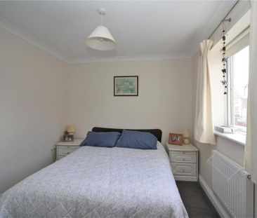 4 bedroom detached house to rent - Photo 2