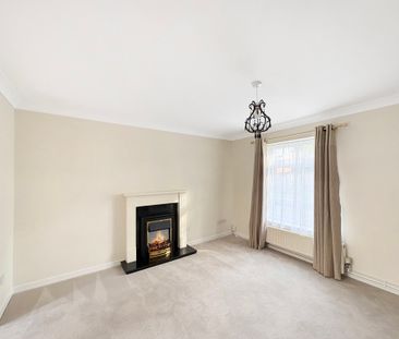 A well maintained three bedroom mid terrace house, available now, w... - Photo 2