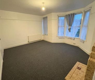4 bedroom terraced house to rent - Photo 2