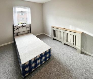 16 Lawnmount Crescent, Lisburn, BT27 4TT - Photo 4