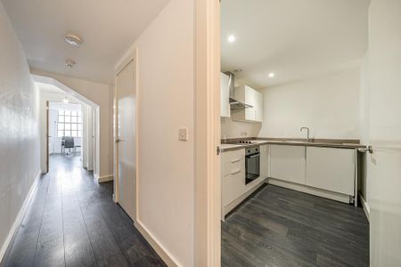 2 bedroom flat to rent - Photo 5