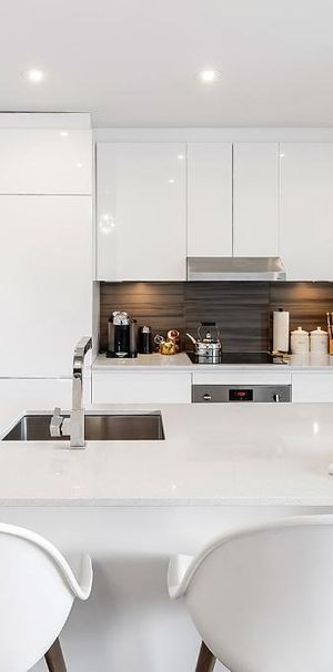 CONDO ENTIÈREMENT MEUBLÉ DISPONIBLE LE 01 NOVEMBRE - Photo 1