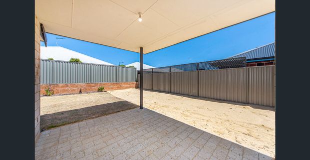 Room to relax and spread out - Photo 1