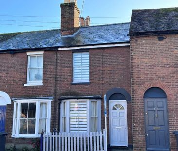 2 bedroom terraced house to rent - Photo 2