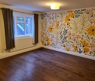 3 bedroom terraced house to rent - Photo 3