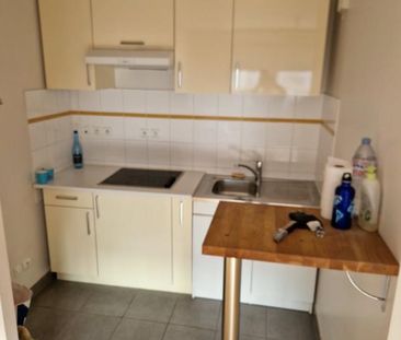 Location Appartement 2 pièces 42m² MONDEVILLE 14120 - Photo 2