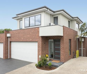 Stylish Three Bedroom Home - Photo 1