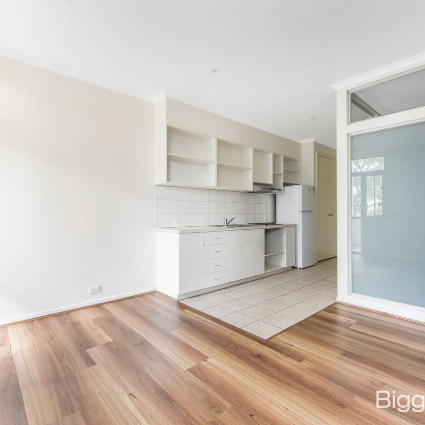 Modern Apartment Just Steps from Monash University - Photo 1
