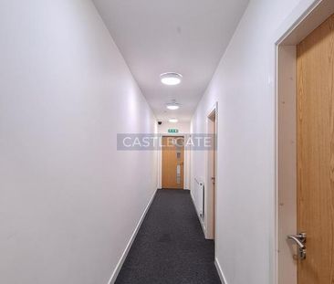 7 bedroom flat share to rent - Photo 2