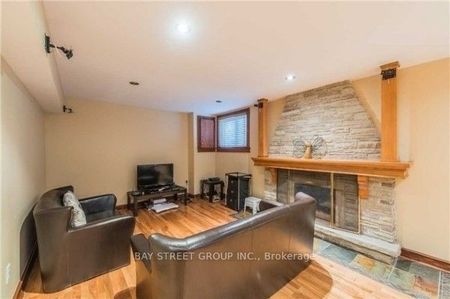 For Lease - 1588 Truscott Drive, Mississauga, Ontario - Photo 2