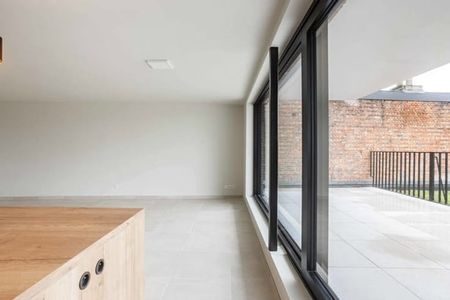 Appartement te huur - Foto 2