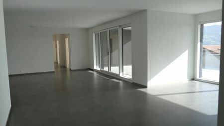 STANDING WITH A STUNNING VIEW - Photo 2