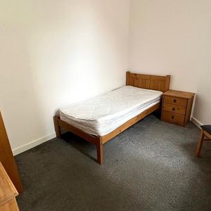 1 bedroom property to rent - Photo 2
