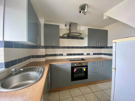 2 bedroom maisonette to rent - Photo 5