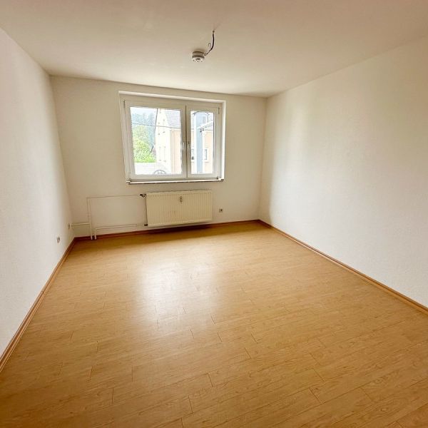 Wunderschöne 3-Raum-Wohnung mit Balkon in NIederlungwitz - Foto 1