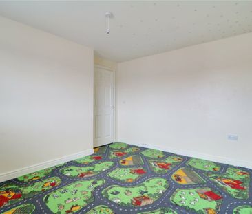 Pine Park, Barton-upon-Humber, Lincolnshire, DN18 5RU - Photo 2