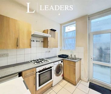 studio to rent Parkwood Road, Bournemouth, BH5 - Photo 3