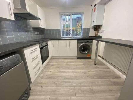 Barons Court, Failsworth, Manchester, M35 - Photo 4