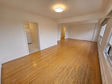 For Lease - 401 Winnett Avenue Unit# 5, Toronto, Ontario - Photo 5