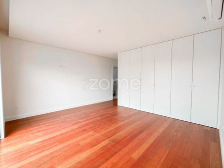 4 room luxury Apartment for rent in Matosinhos, Portugal - Photo 4