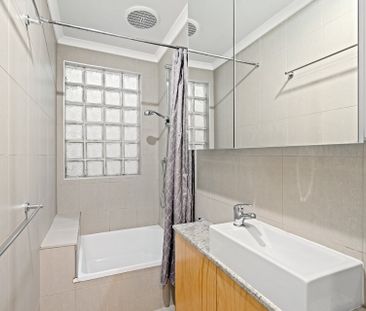 Distinguished Drummond - Photo 4