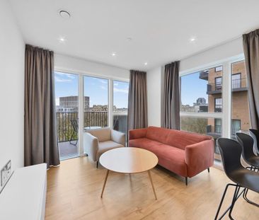 3 bedroom flat to rent - Photo 4