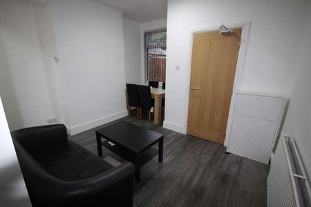 Calais Road (room), Staffordshire, Burton Upon Trent, DE13 - Photo 3