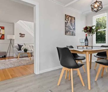 Fully renovated - 4 Bedroom Villa! - Photo 3