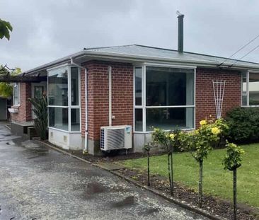 Comfortable and Convenient Family Home - Photo 1