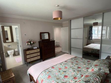 4 bedroom detached house to rent - Photo 5