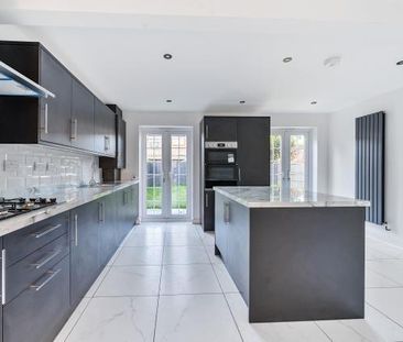 3 bedroom terraced house to rent - Photo 3