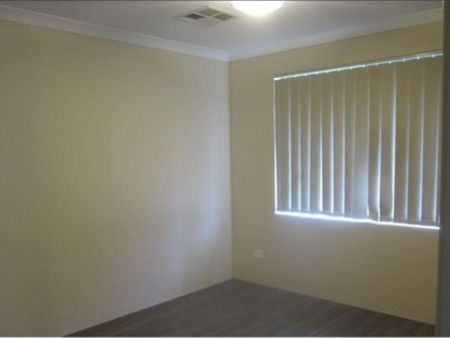 Large 4 x 2 in Brabham is a must see! - Photo 5