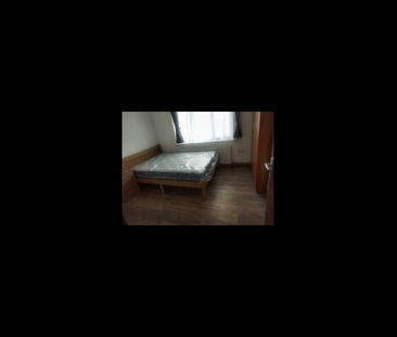 Room in a Shared House, Vicarage Farm Road, TW5 - Photo 2