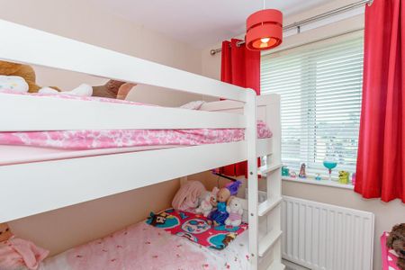 3 bedroom semi-detached house to rent - Photo 4