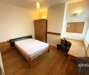 4 bedroom terraced house to rent - Photo 3