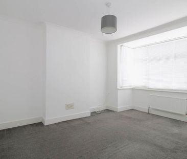 3 bedroom end of terrace house to rent - Photo 5