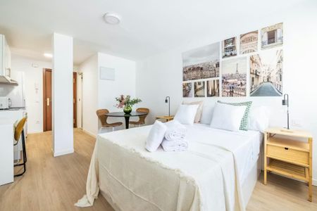 Pasaje Virgen de la Alegría, Madrid, Community of Madrid 28027 - Photo 5