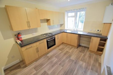 2 bedroom townhouse to rent - Photo 4