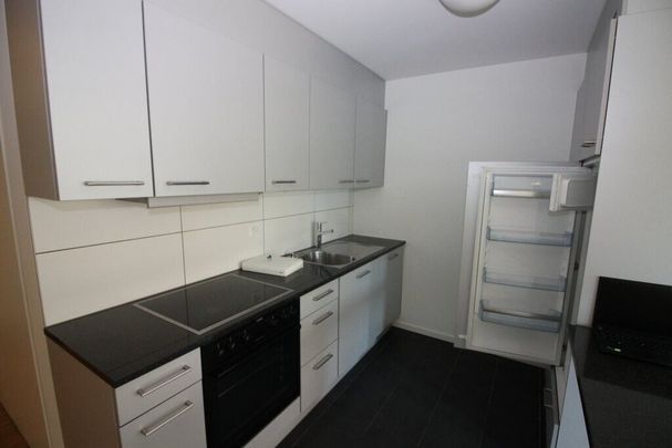 1 Monat Mietzinsfrei! Moderne 2.0 Zimmer-Wohnung an zentrumsnaher Lage - Photo 1