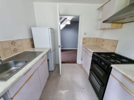 2 bedroom semi-detached house to rent - Photo 4