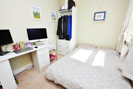 2 bedroom property to rent - Photo 2