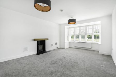 4 bedroom detached house to rent - Photo 2